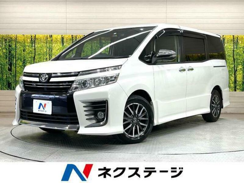 TOYOTA VOXY