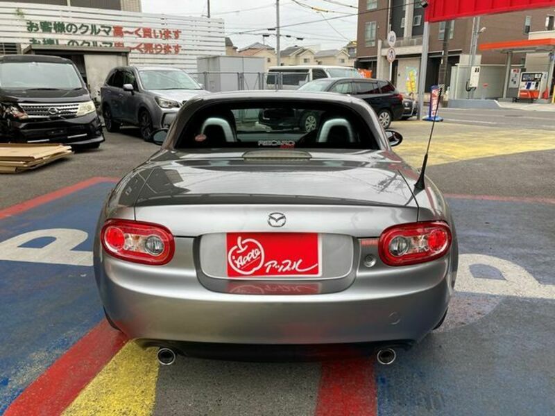 ROADSTER