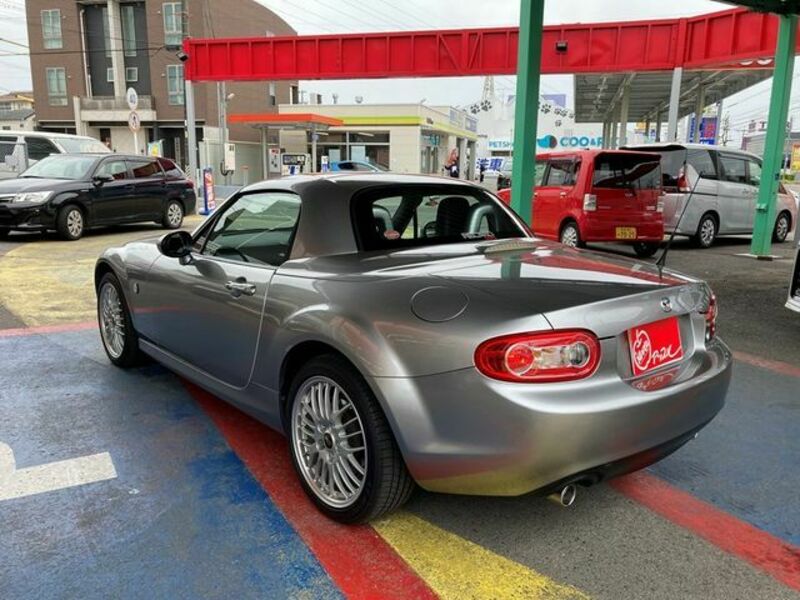 ROADSTER
