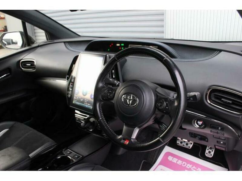 PRIUS PHV