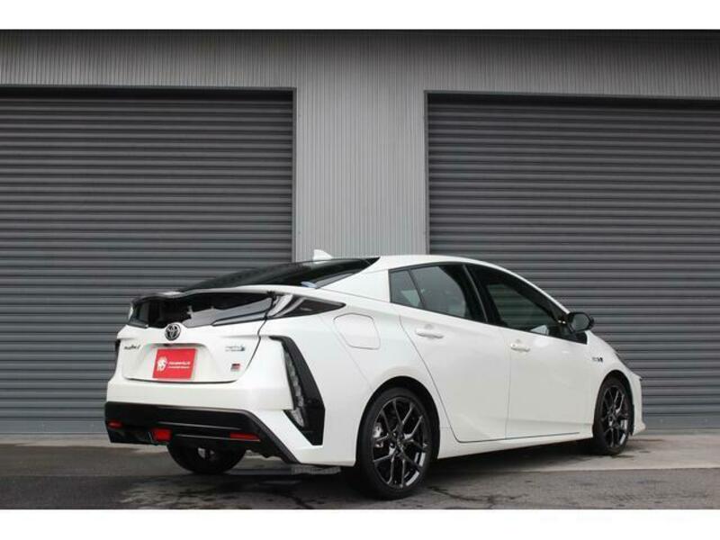 PRIUS PHV