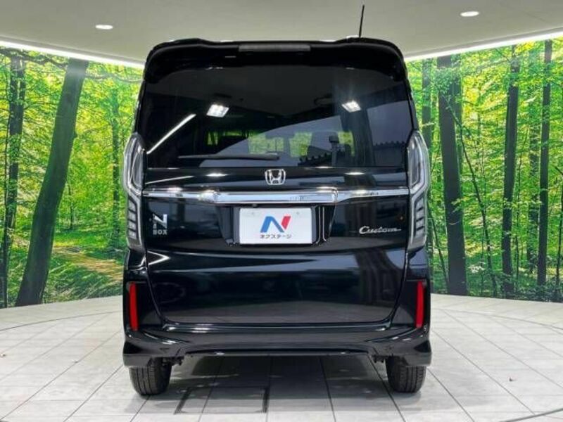 N BOX CUSTOM