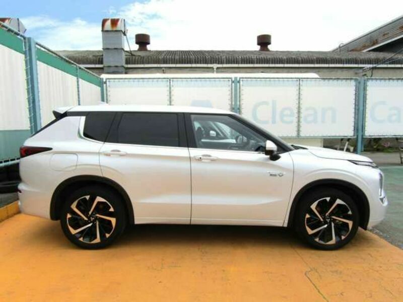 OUTLANDER PHEV