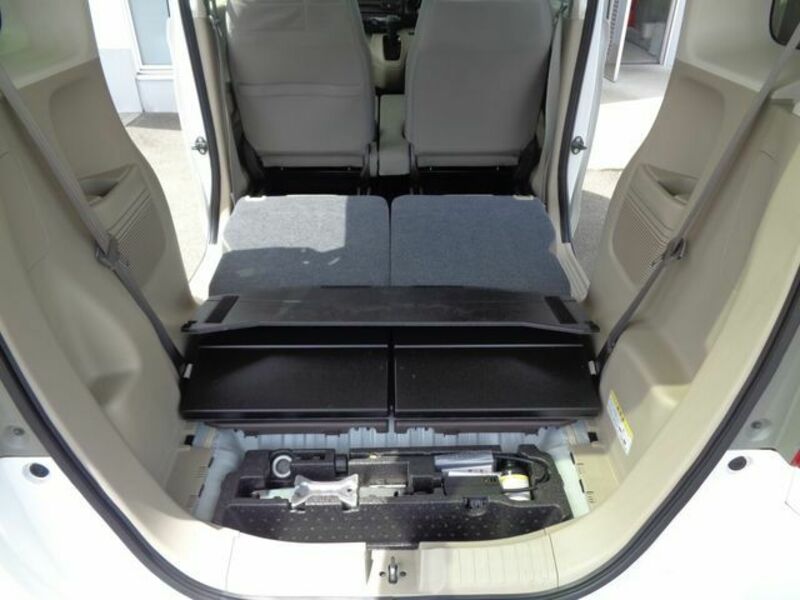 N BOX-18