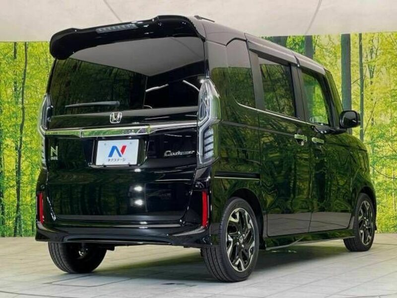 N BOX CUSTOM