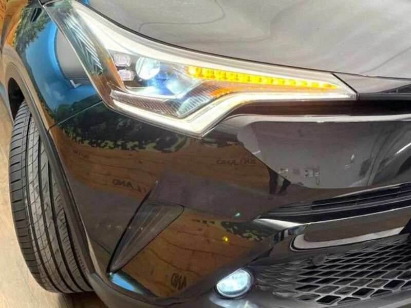 C-HR-11