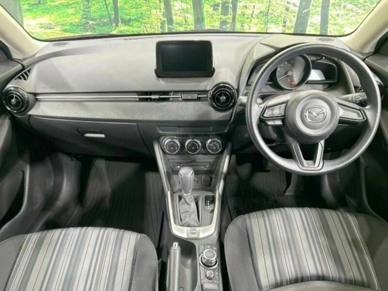 MAZDA2