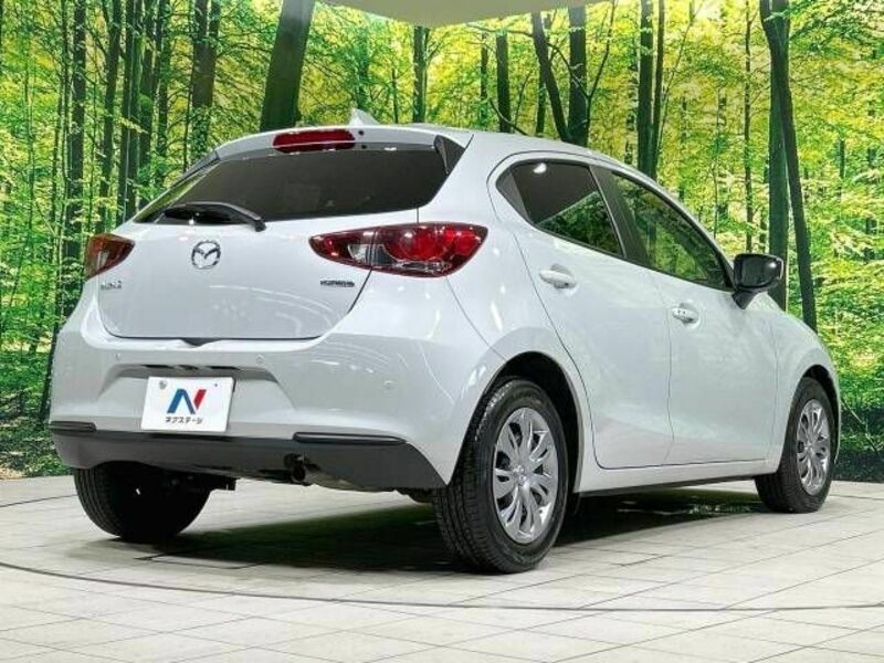 MAZDA2