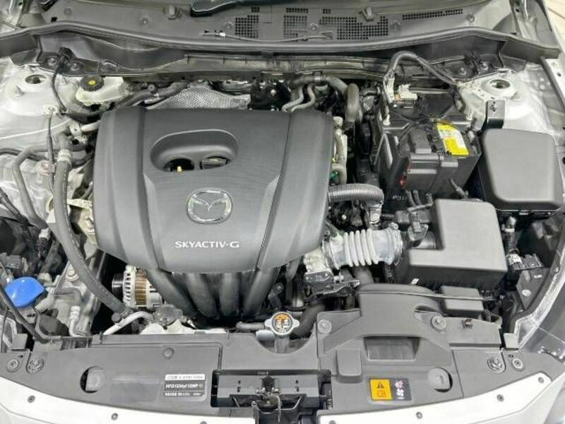 MAZDA2