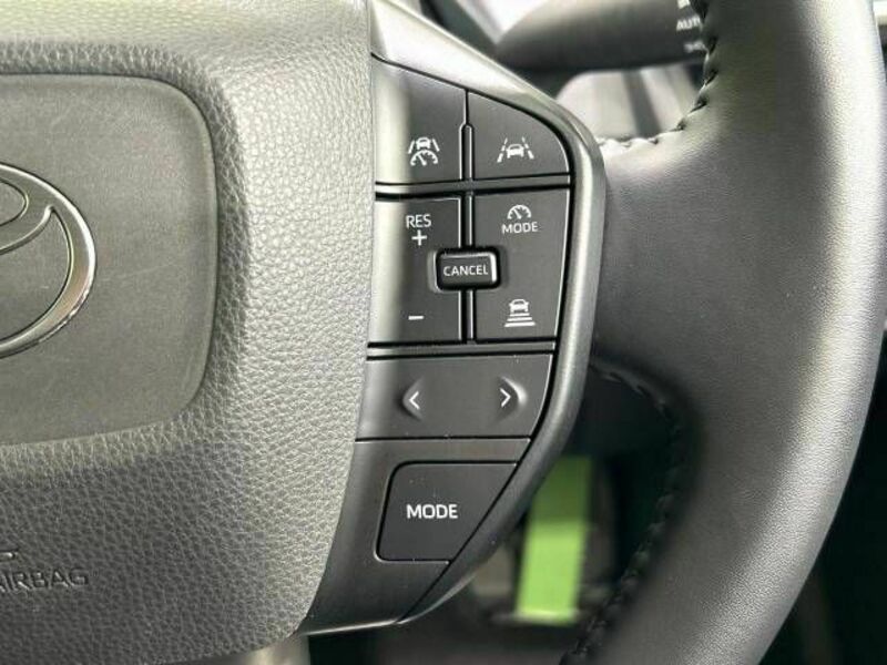 PRIUS-4