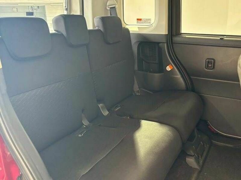 ROOMY-9