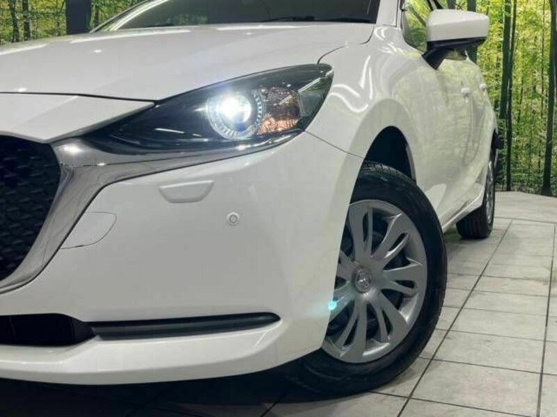 MAZDA2