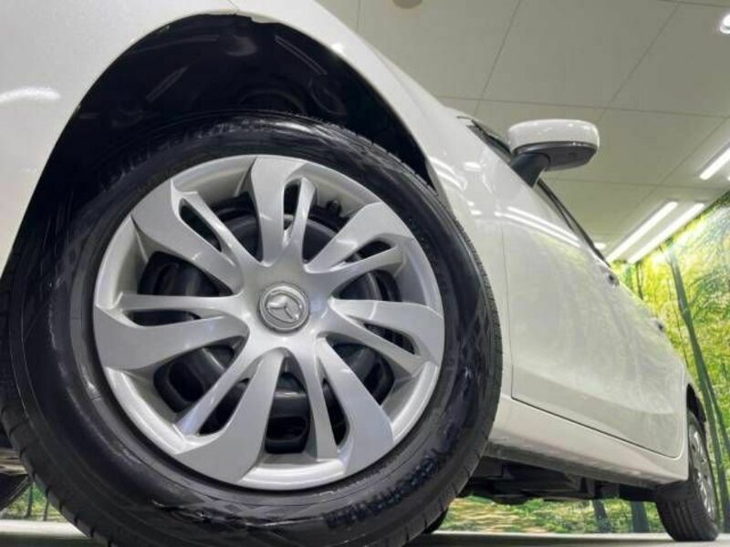 MAZDA2