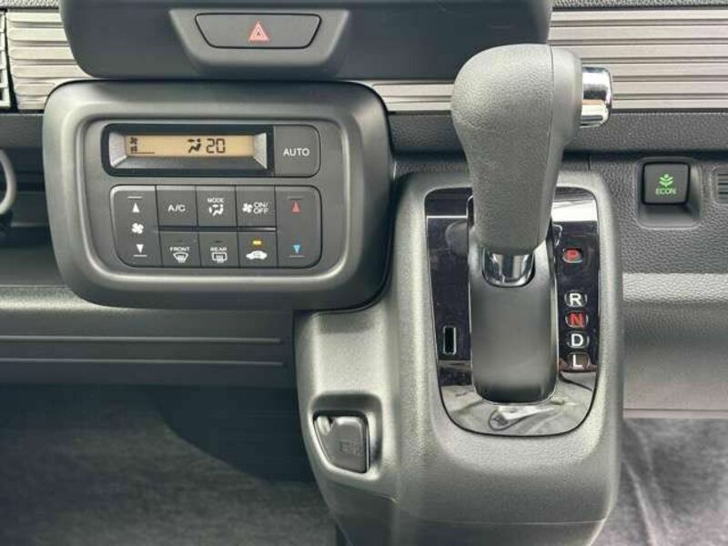 N-VAN