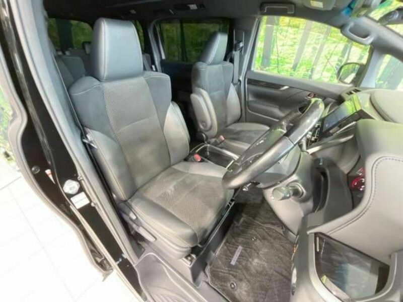 VELLFIRE-7
