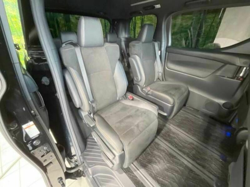 VELLFIRE-8