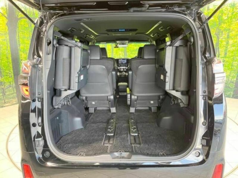 VELLFIRE-11