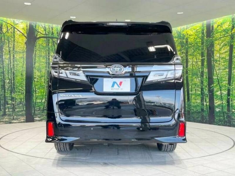 VELLFIRE-15