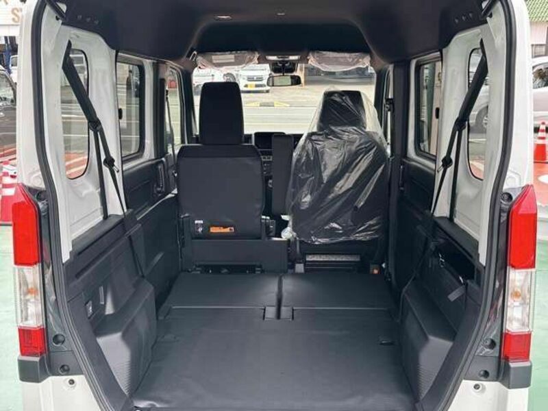 N-VAN