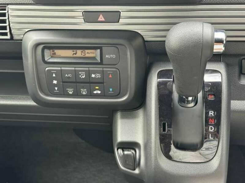 N-VAN