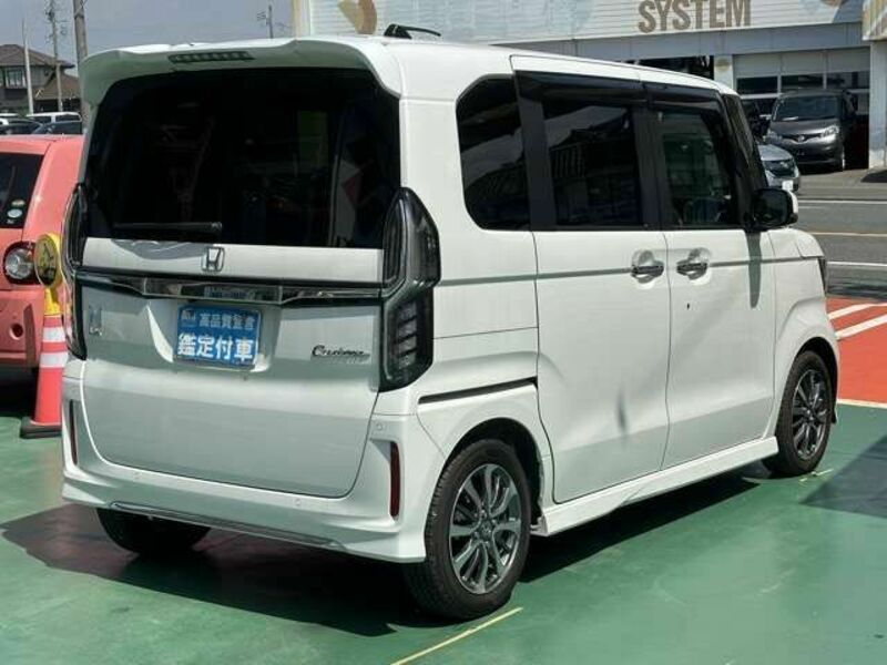 N BOX CUSTOM