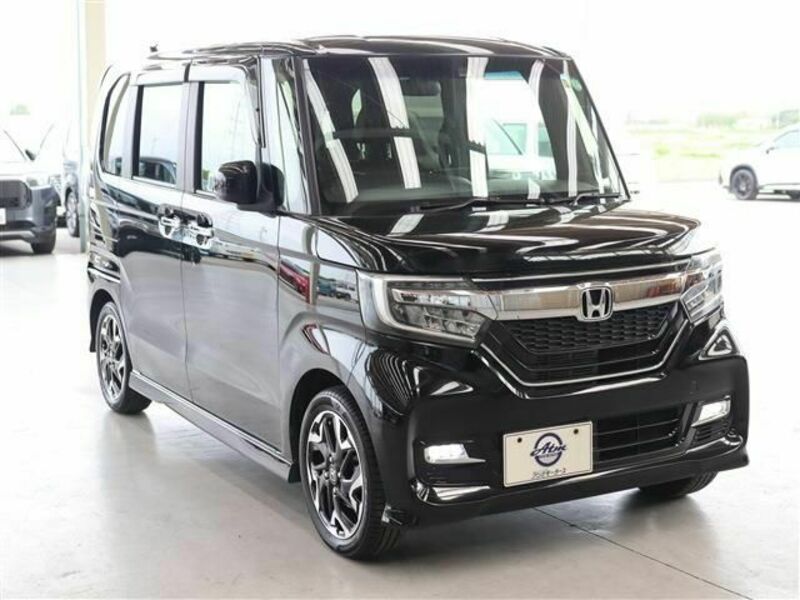 N BOX CUSTOM