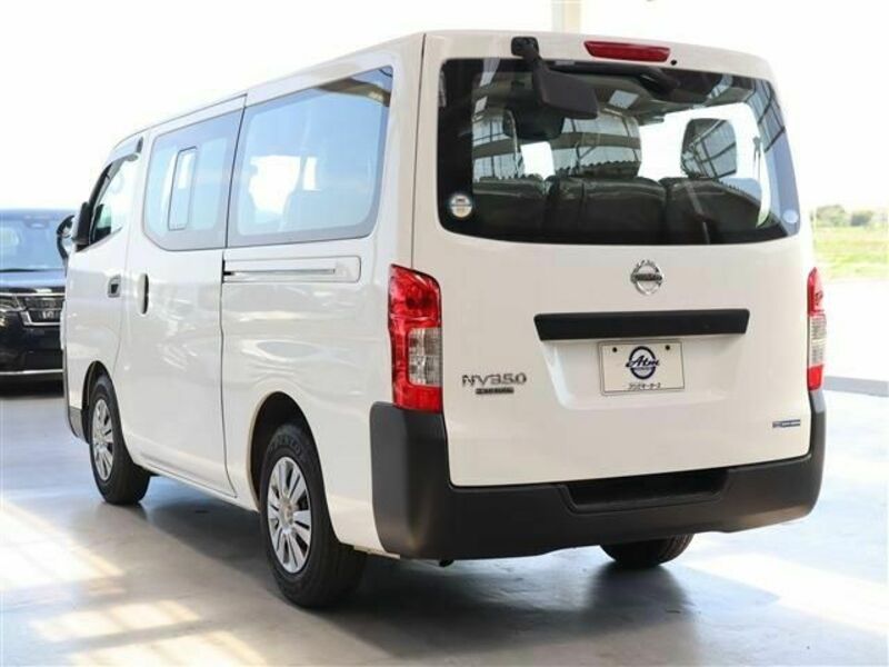 NV350 CARAVAN WAGON-22
