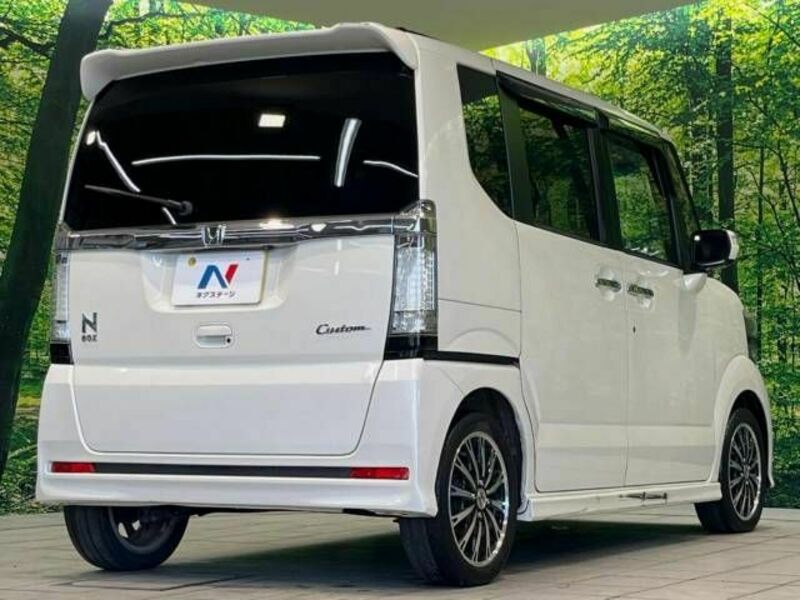 N BOX CUSTOM