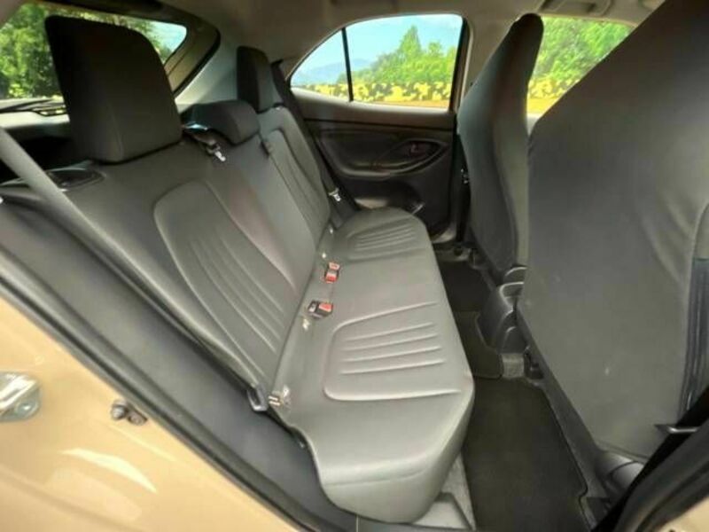YARIS CROSS-7