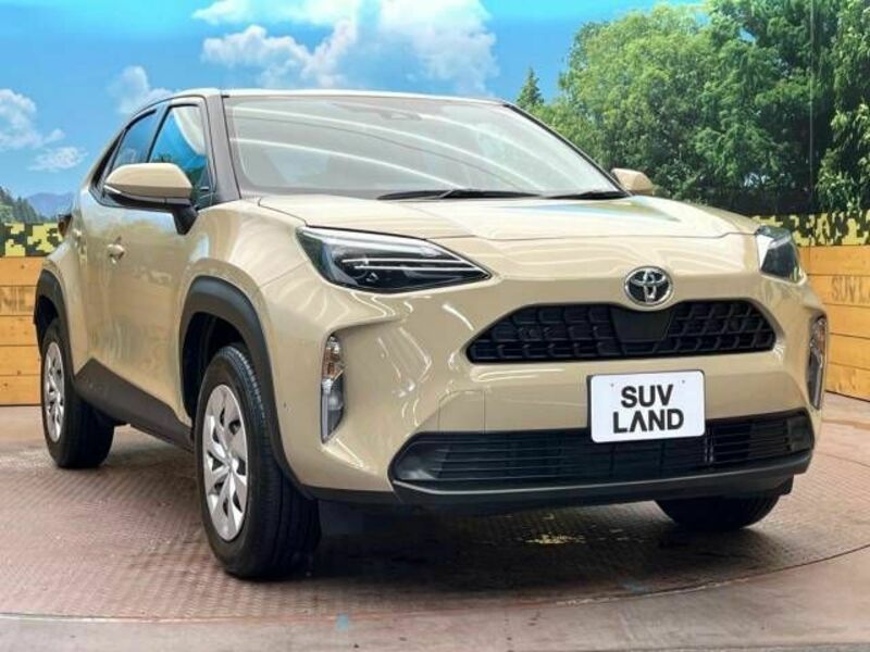 YARIS CROSS-15