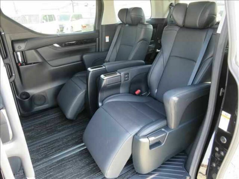 VELLFIRE-17