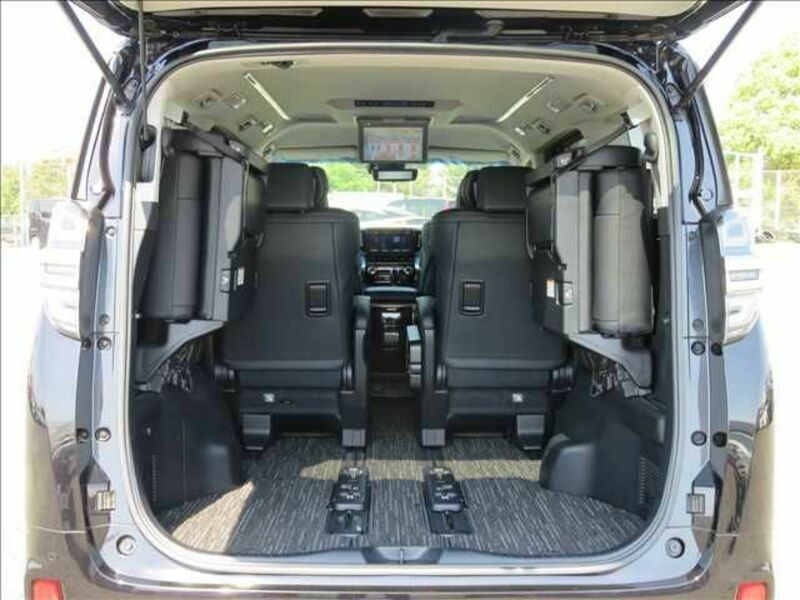 VELLFIRE-18