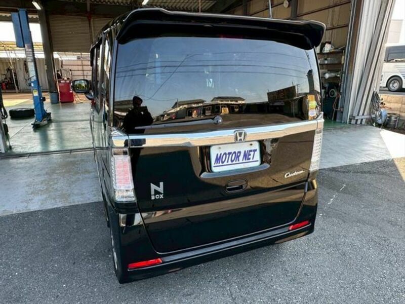 N BOX CUSTOM