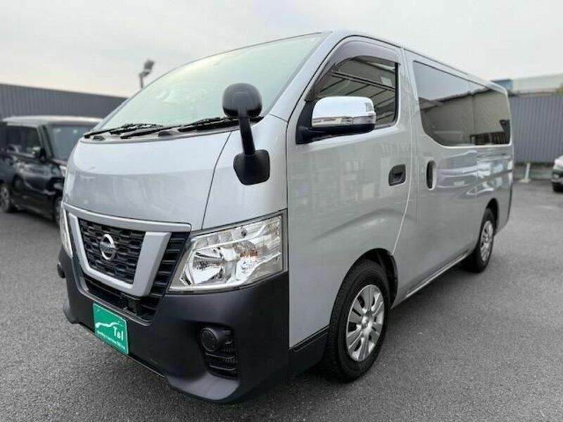 NISSAN　NV350 CARAVAN