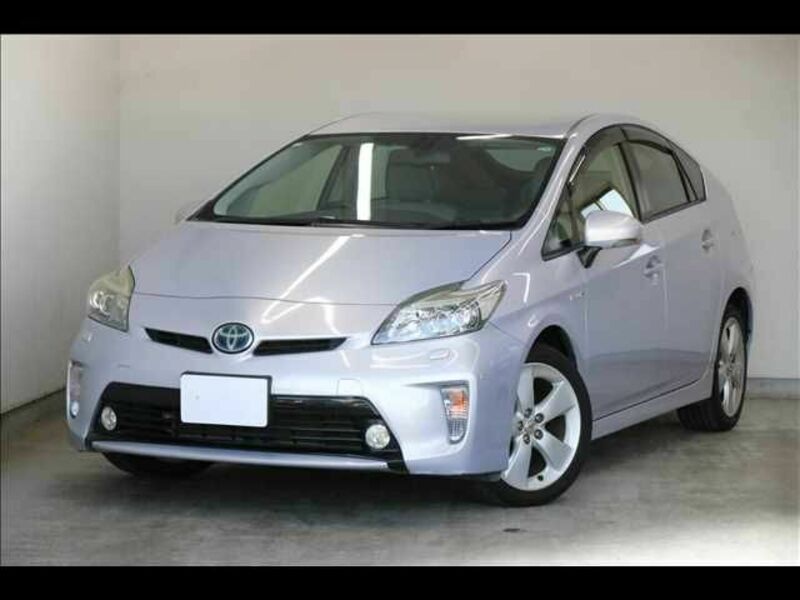TOYOTA　PRIUS