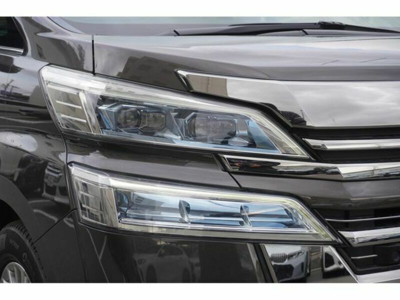 VELLFIRE-3