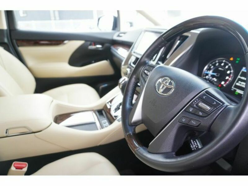 VELLFIRE-8