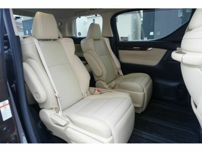 VELLFIRE-9