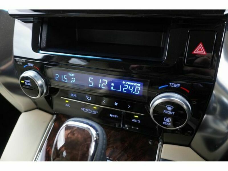 VELLFIRE-21