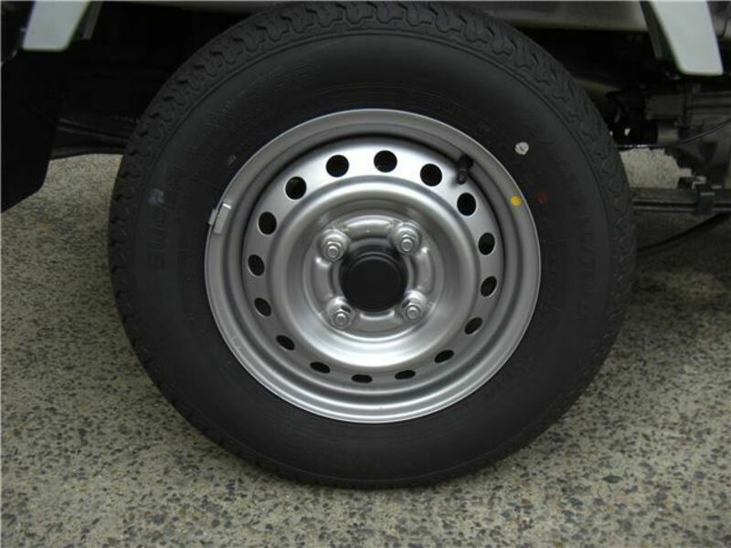 CLIPPER TRUCK