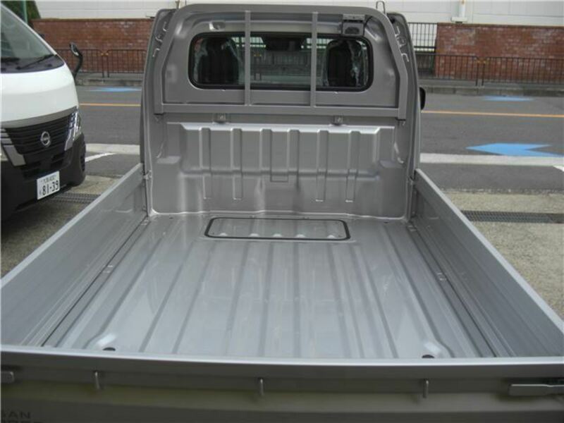 CLIPPER TRUCK