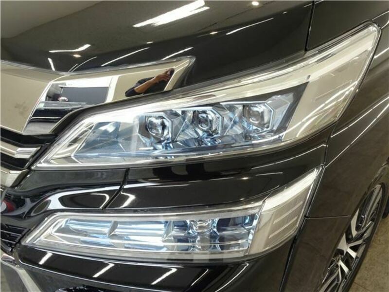 VELLFIRE-7