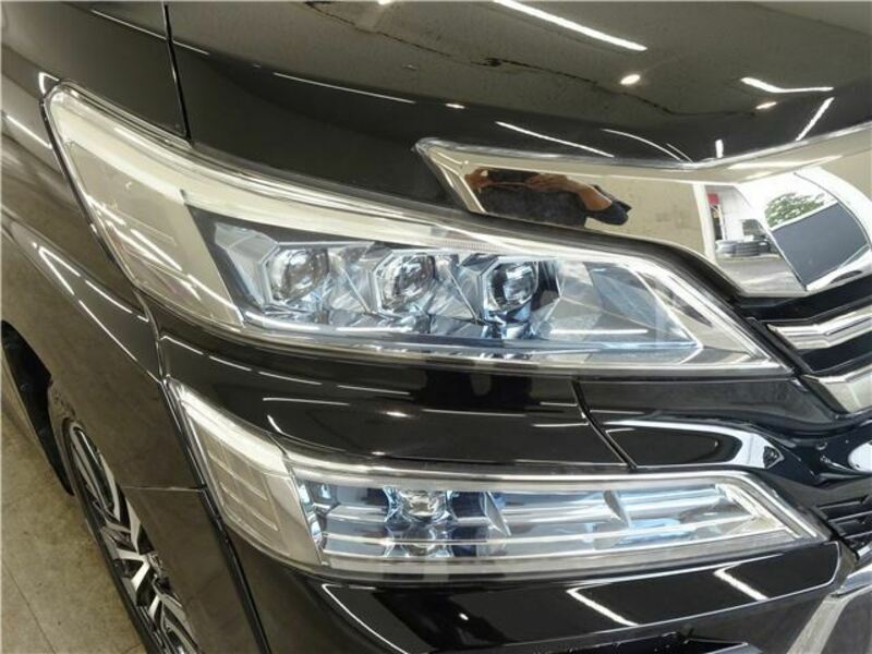 VELLFIRE-8