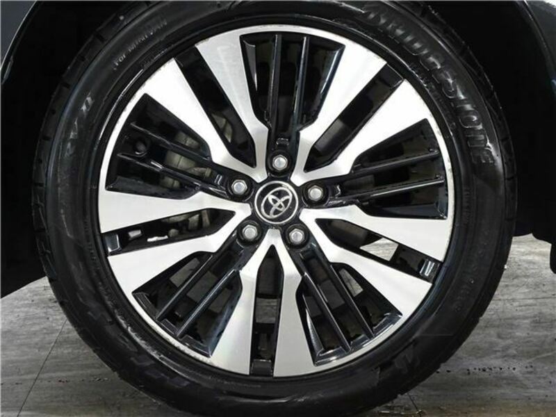 VELLFIRE-11