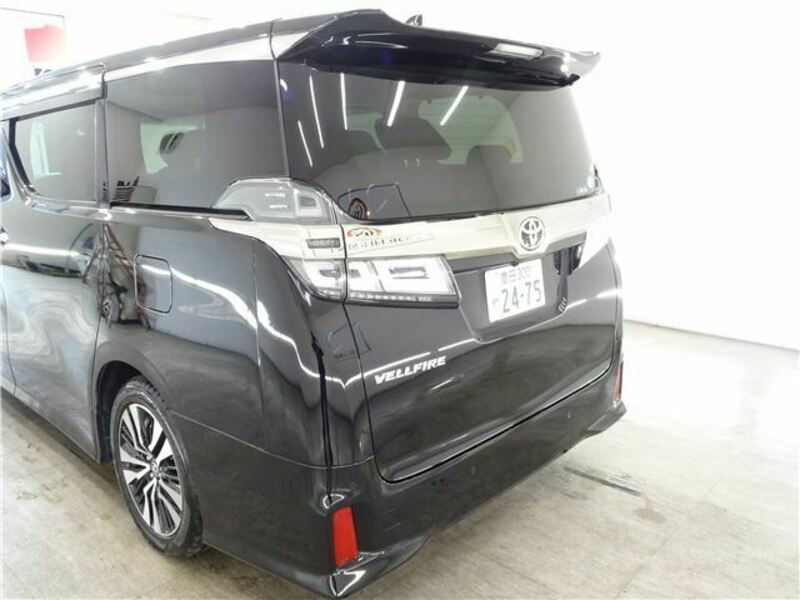 VELLFIRE-12