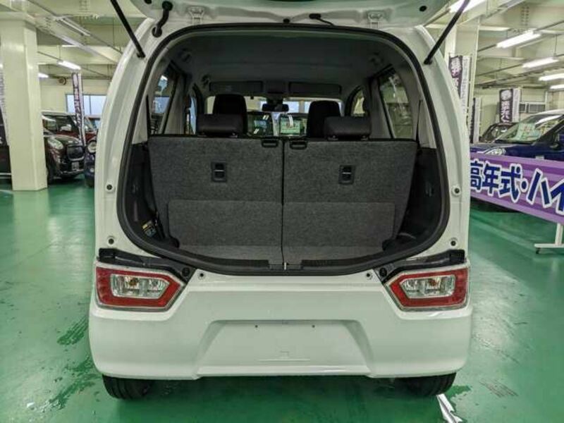WAGON R-9