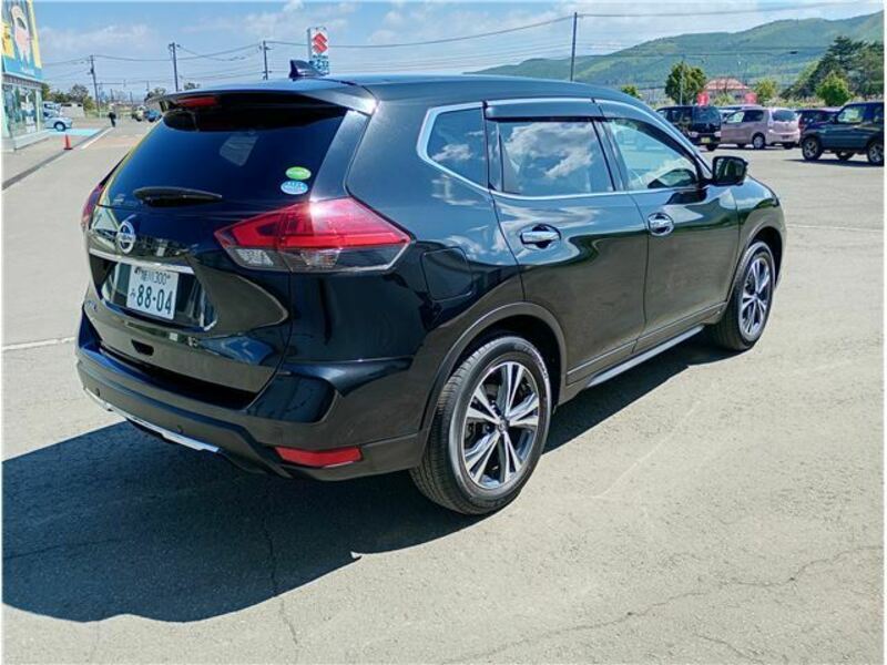 X-TRAIL-4