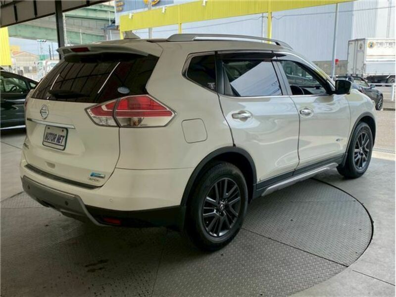 X-TRAIL-1