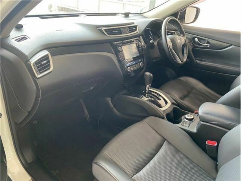 X-TRAIL-5