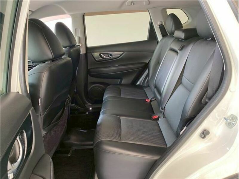 X-TRAIL-7